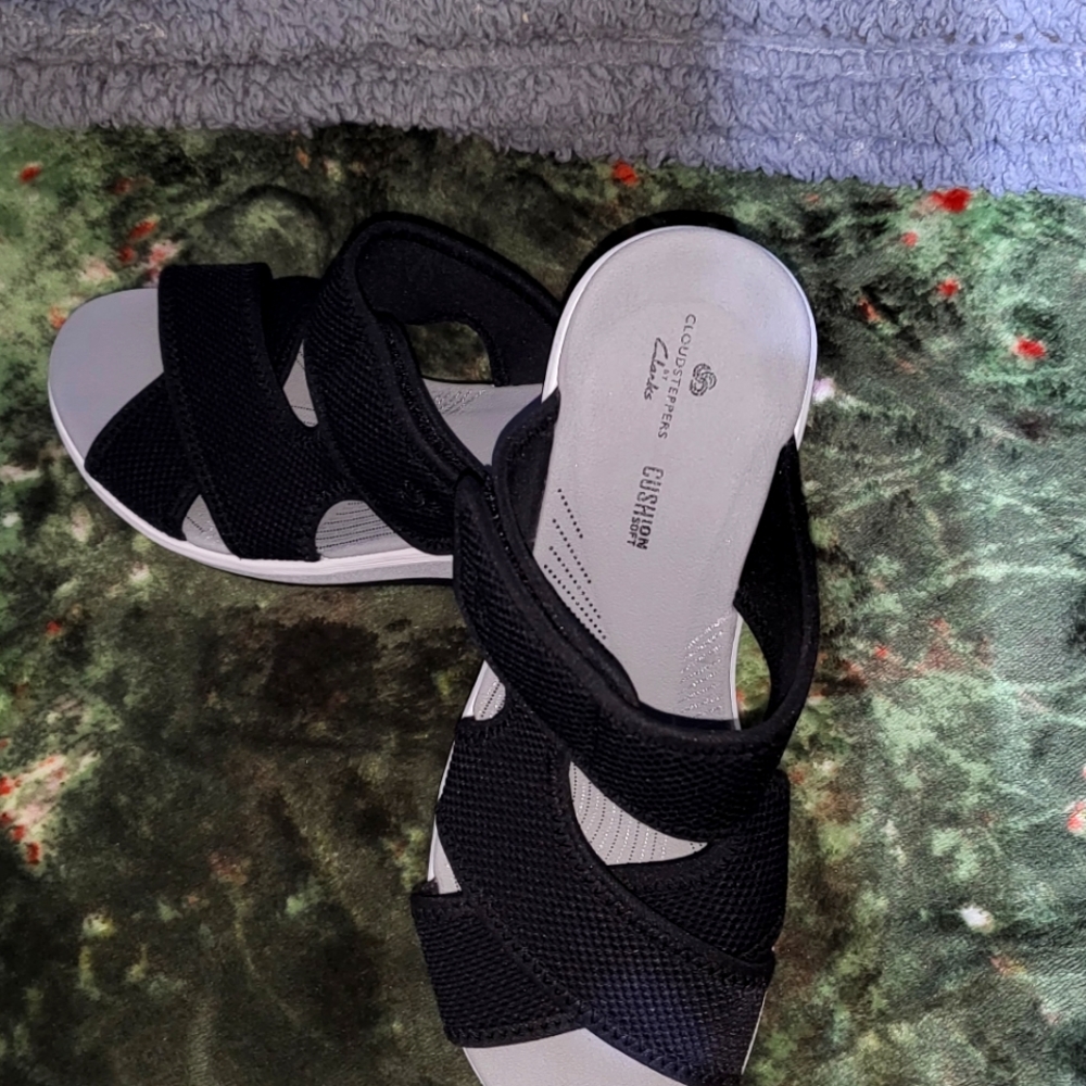 Clarks Cloudstepper Cali Reef Slip On Sandal...